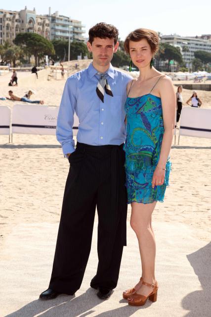 Spanish actor Inaki Mur (L) and Russian actress Regina Bikkinina (R) pose during the "This is not a murder mystery" photocall as part of the 9th edition of the Canneseries international series festival in Cannes, southern France, on April 27, 2026. (Photo by Valery HACHE / AFP)
