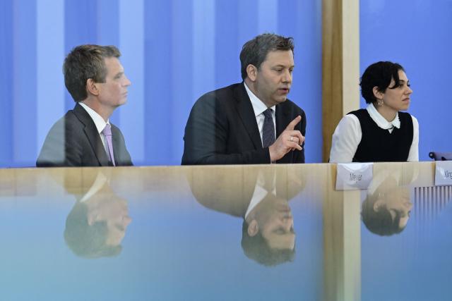 German Finance Minister and Vice Chancellor Lars Klingbeil (C) gives a press conference to present the government's 2027 budget and the financial plan for 2028 to 2030, on April 29, 2026 in Berlin. (Photo by John MACDOUGALL / AFP)