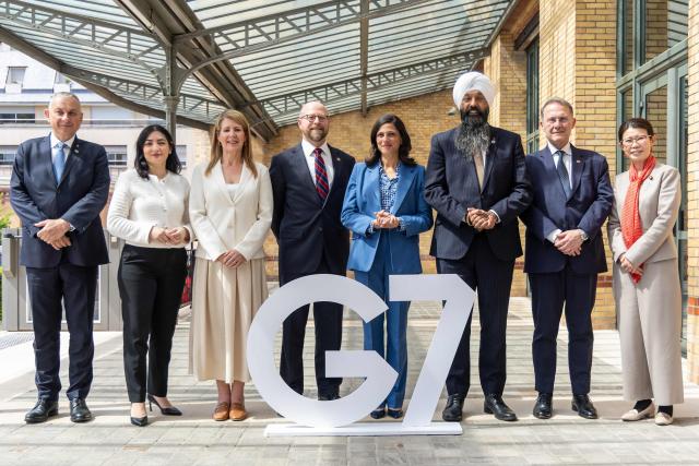 (From L) EU commissioner for International partnerships Josef Sikela, Germany's Development Minister Reem Alabali Radovan, Britain's State Secretary in charge of International Development Jennifer Chapman, US deputy secretary from Migrations and refugees Office Andrew Veprek, France's Minister Delegate for Francophonie Eleonore Caroit, Canada's state secretary in charge of development Randeep Sarai, Italy's Vice-Minister of Foreign Affairs  Edmondo Cirielli and Japan's Foreign Affairs Minister Ayano Kunimitsu pose for a family picture during a G7 Environment Ministers' meeting in Paris on April 29, 2026. The G7 Development Ministers Meeting takes place on 29 and 30 April 2026 in Paris. (Photo by Christophe PETIT TESSON / POOL / AFP)