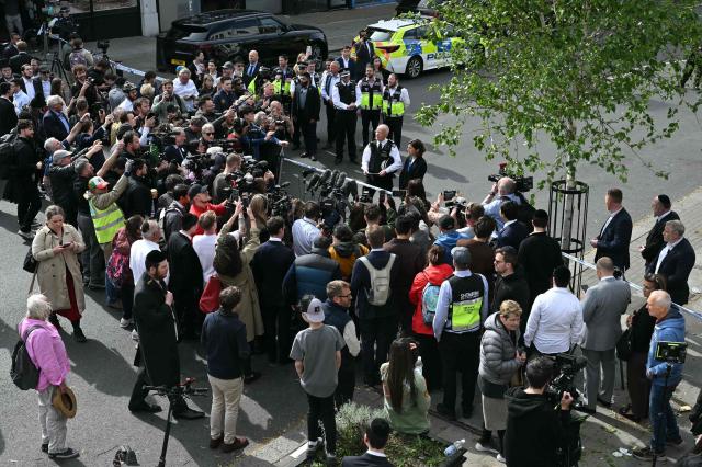 Metropolitan Police Commissioner Mark Rowley (C) makes a statement to media from inside a Police cordon on Golders Green Road, in the Golders Green neighbourhood of north London, on April 29, 2026, after two people were stabbed, and a suspect arrested. The stabbing Wednesday of two Jewish men has been formally declared "a terrorist incident", London police said, with officers investigating "whether this attack was deliberately targeting the Jewish community". "Our highly specialised teams of officers are working... to progress this investigation quickly and establish exactly what has happened," said Assistant Commissioner Laurence Taylor, head of counter-terrorism policing. (Photo by JUSTIN TALLIS / AFP)