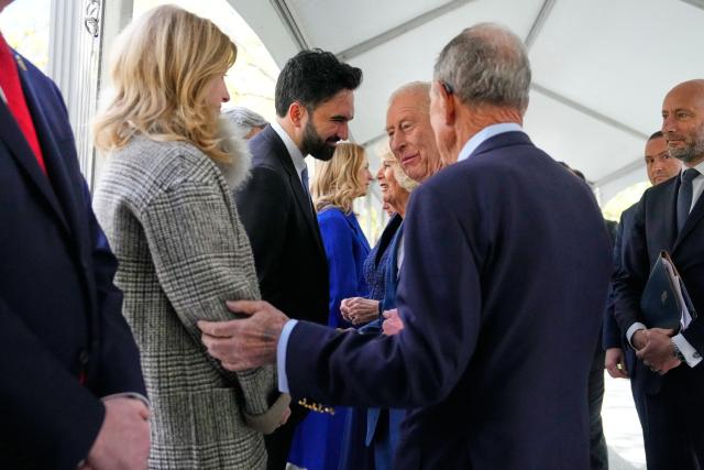 New York City Mayor Zohran Mamdani (2nd L) greets Britain’s King Charles III during a visit to the 9/11 Memorial on April 29, 2026 in New York. (Photo by Yuki Iwamura / POOL / AFP)