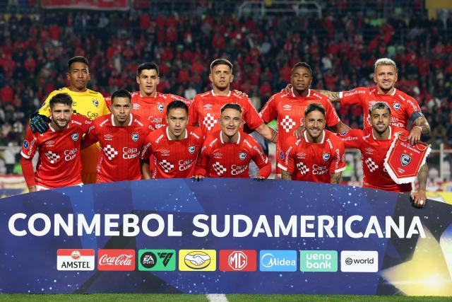 Cienciano's players pose for a team photo ahead of the Copa Sudamericana group stage football match between Peru's Cienciano and Brazil's Atletico Mineiro at the Inca Garcilaso de la Vega stadium in Cusco, Peru on April 29, 2026. (Photo by Miguel MARRUFFO / AFP)