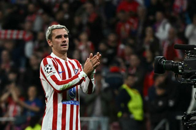 Atletico Madrid's French forward #07 Antoine Griezmann reacts after the UEFA Champions League semi-final first leg football match between Club Atletico de Madrid and Arsenal at the Metropolitano stadium in Madrid on April 29, 2026. (Photo by Javier SORIANO / AFP)