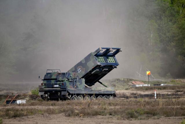 A MARS rocket launcher of the German army operates during a presentationduring a presentation at the German army barracks while the German Chancellor (unseen) visits the troops of the German Army in Munster, northern Germany, on April 30, 2026. (Photo by DANIEL REINHARDT / AFP)