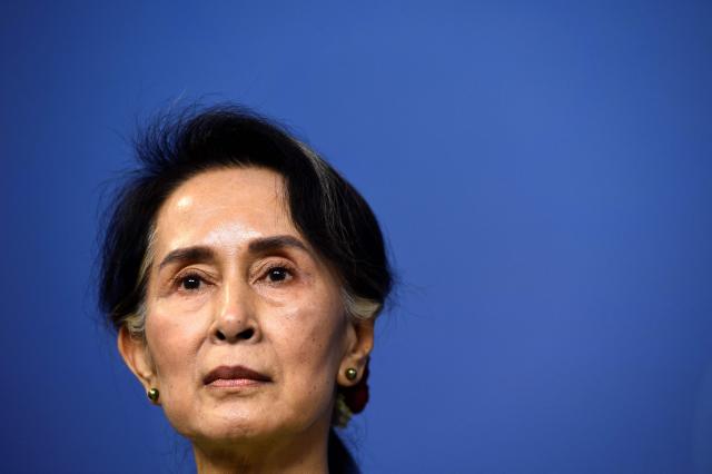 (FILES) Myanmar's State Counsellor Aung San Suu Kyi speaks during a joint a press conference with Sweden's Prime minister at the Rosenbad government office on June 12, 2017 in Stockholm, Sweden. Myanmar's junta-chief turned president on April 30, 2026 ordered deposed leader Aung San Suu Kyi to be moved to house arrest, five years after sweeping her into detention in a 2021 coup. (Photo by Jonathan NACKSTRAND / AFP)