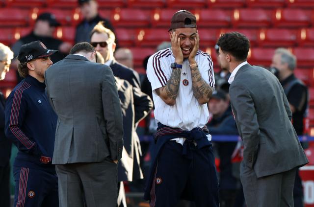Aston Villa's English midfielder #27 Morgan Rogers (2R) reacts as he talks with Nottingham Forest's Welsh defender #03 Neco Williams (R) ahead of the UEFA Europa League semi-final first-leg football match between Nottingham Forest and Aston Villa at The City Ground in Nottingham, central England, on April 30, 2026. (Photo by Darren Staples / AFP)
