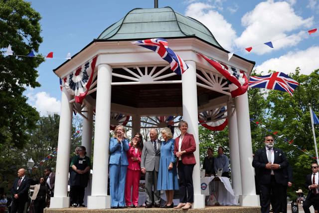 (L-R) Virginia Gov. Abigail Spanberger, Front Royal Mayor Lori A. Cockrell, Britain's King Charles III, Queen Camilla, and Secretary of State for Foreign and Commonwealth Affairs of the United Kingdom Yvette Cooper attend a parade and block party event on the final day of the state visit of King Charles III and Queen Camilla on April 30, 2026 in Front Royal, Virginia. (Photo by Win McNamee / POOL / AFP)
