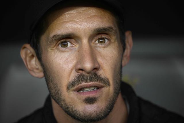 Freiburg's German head coach Julian Schuster looks on before the UEFA Europa League semi final first leg football match between SC Braga and SC Freiburg at Municipal stadium of Braga on April 30, 2026. (Photo by Miguel RIOPA / AFP)