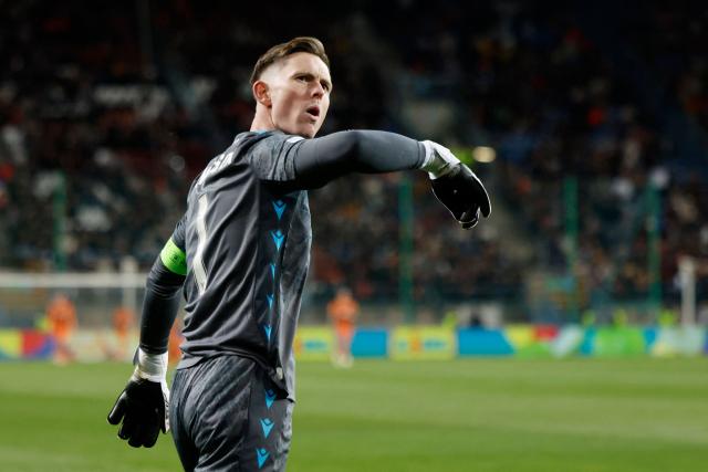 Crystal Palace's English goalkeeper #01 Dean Henderson celebrates the team's third goal during the UEFA Conference League semi-final first leg football match between FC Shakhtar Donetsk and Crystal Palace FC in Krakow, Poland on April 30, 2026. (Photo by Wojtek RADWANSKI / AFP)