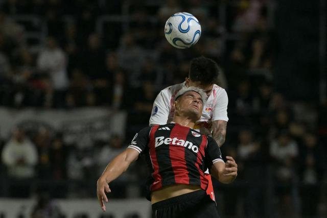 River Plate's forward #07 Maximiliano Salas and Red Bull Bragantino's defender #14 Pedro Henrique fight for the ball during the Copa Sudamericana group stage football match between Brazil's Red Bull Bragantino and Argentina's River Plate at the Municipal Cicero de Souza Marques stadium in Braganca Paulista, state of Sao Paulo, Brazil on April 30, 2026. (Photo by NELSON ALMEIDA / AFP)