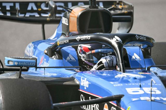 Williams' Spanish driver Carlos Sainz races during Sprint qualifying ahead of the 2026 Miami Formula One Grand Prix at Miami International Autodrome in Miami Gardens, Florida, on May 1, 2026. (Photo by CHANDAN KHANNA / AFP)
