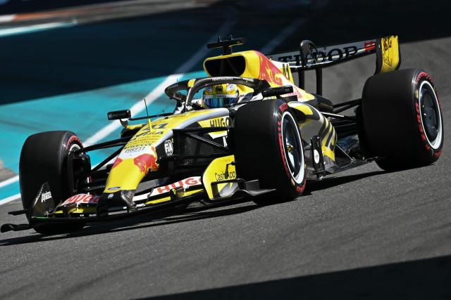Racing Bulls' British driver Arvid Lindblad races during the qualifying session for the 2026 Miami Formula One Grand Prix at Miami International Autodrome in Miami Gardens, Florida, on May 2, 2026. (Photo by CHANDAN KHANNA / AFP)