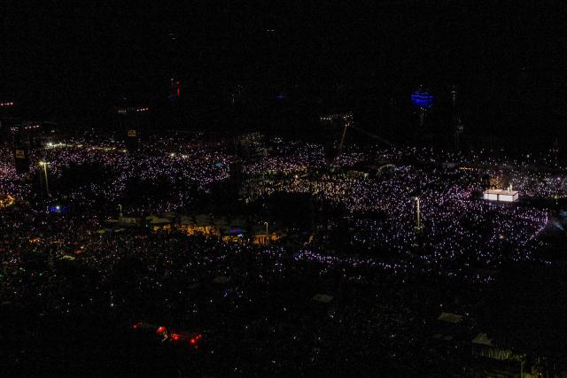 Colombian singer Shakira performs during a free concert at Copacabana beach in Rio de Janeiro, Brazil on May 2, 2026. (Photo by Daniel RAMALHO / AFP)