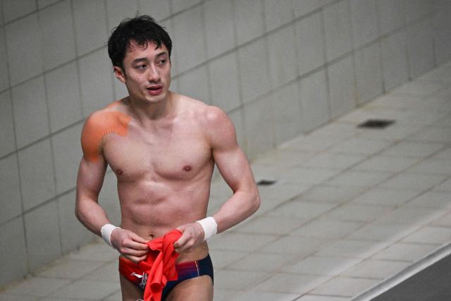 Chinaґs Lian Junjie competes in the men’s 10m platform event at the World Aquatics Diving World Cup Super Finals in Beijing on May 3, 2026. (Photo by Pedro PARDO / AFP)