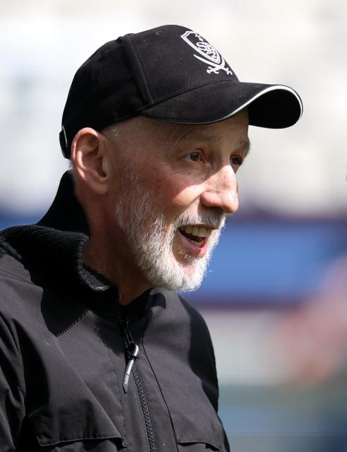 Brest's French head coach Eric Roy looks on ahead of the French L1 football match between Paris FC and Stade Brestois 29 at Stade Jean-Bouin in Paris on May 3, 2026. (Photo by FRANCK FIFE / AFP)