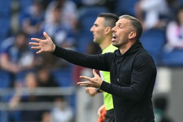 Strasbourg’s British head coach Gary O’Neil gestures during the French L1 football match between RC Strasbourg Alsace and Toulouse FC at Stade de la Meinau in Strasbourg on May 3, 2026. (Photo by SEBASTIEN BOZON / AFP)