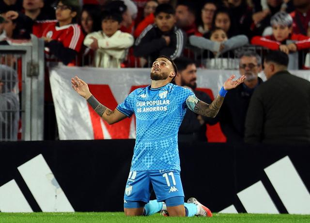 Atletico Tucuman's midfielder #11 Renzo Tesuri celebrates after scoring during the Argentine Professional Football League 2026 Apertura tournament match between River Plate and Atletico Tucuman, at the Mas Monumental stadium in Buenos Aires on May 3, 2026. (Photo by ALEJANDRO PAGNI / AFP)