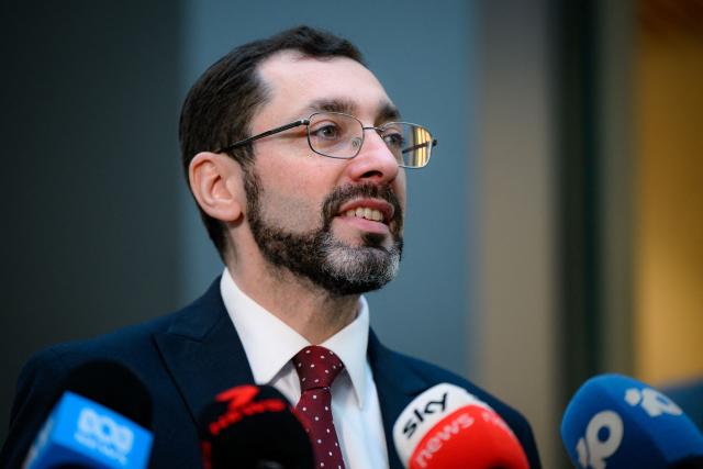 Witness Rabbi Benjamin Elton, Chief Minister of The Great Synagogue, speaks to the media after the first hearing block of the Royal Commission on Antisemitism and Social Cohesion in Sydney on May 4, 2026. An Australian inquiry opened public hearings on May 4 into an antisemitic shooting that killed 15 people at a Jewish festival on Sydney's Bondi Beach. (Photo by GEORGE CHAN / AFP)