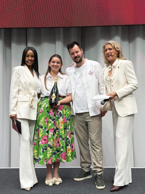 Chefs Julie Van Gool and Anthony Stoop (Komaf) receive a first Michelin star during the presentation of the new edition of the Michelin 2026 restaurant and hotel guide for Belgium and Luxembourg, in Antwerp on May 4, 2026. (Photo by MAARTEN WEYNANTS / Belga / AFP) / Belgium OUT