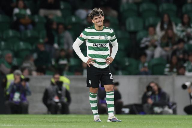 Sporting Lisbon's Uruguayan midfielder #20 Maximiliano Araujo celebrates scoring his team's third goal during the Portuguese League football match between Sporting CP and Vitoria Guimaraes SC at Jose Alvalade stadium in Lisbon, on May 4, 2026. (Photo by PATRICIA DE MELO MOREIRA / AFP)