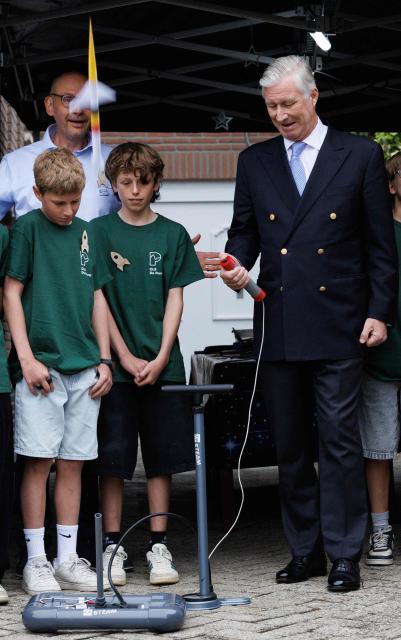 King Philippe of Belgium visits the VUB STEAM Academy, in Gooik, on May 5, 2026. (Photo by BENOIT DOPPAGNE / Belga / AFP) / Belgium OUT