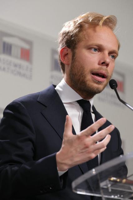 UDR's MP Charles Alloncle, rapporteur of a Public broadcasting inquiry commission (Commission d'Enquete sur l'Audiovisuel Public) addresses a press conference following the publication of the report of inquiry into the neutrality, operation and funding of public broadcasting, at the National Assembly in Paris on May 5, 2026. (Photo by Thomas SAMSON / AFP)