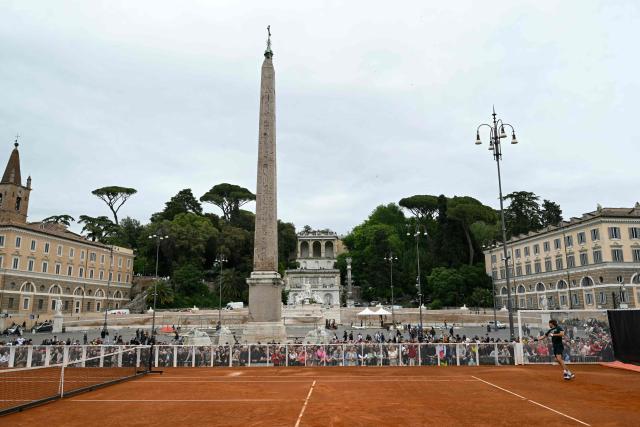 Greece's Stefanos Tsitsipas attends an exhibition match on a temporary clay tennis court at Piazza del Popolo in Rome, on the sidelines of the ATP Italian Open, on 5 May 2026. (Photo by Andreas SOLARO / AFP)