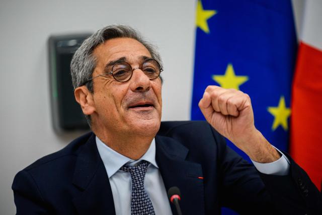France's Trade Minister Serge Papin holds a press conference after their meeting with representatives from the aviation industry to prepare for the summer season at the Transport Ministry in Paris on May 6, 2026. The meeting was called amid concerns over jet fuel supplies and costs following the closure of the Strait of Hormuz. (Photo by Dimitar DILKOFF / AFP)