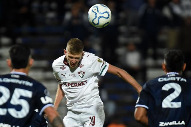 Fluminense's Uruguayan forward #19 Rodrigo Castillo heads the ball during the Copa Libertadores group stage football match between Argentina's Independiente Rivadavia and Brazil's Fluminense at the Malvinas Argentinas stadium in Mendoza, Argentina on May 6, 2026. (Photo by Andres LARROVERE / AFP)