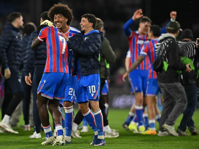 Crystal Palace's Senegalese midfielder #07 Ismaila Sarr (L), Crystal Palace's US defender #26 Chris Richards (C) and Crystal Palace's Spanish midfielder #10 Yeremy Pino celebrate at the full-time whistle during the UEFA Conference semi-final second-leg football match between Crystal Palace and Shakhtar Donetsk at Selhurst Park in London on May 7, 2026. (Photo by Glyn KIRK / AFP)
