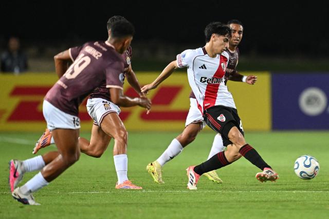 River Plate's midfielder #44 Lucas Silva controls the ball during the Copa Sudamericana group stage football match between Venezuela's Carabobo FC and Argentina's River Plate at the Misael Delgado stadium in Valencia, Carabobo state, Venezuela on May 7, 2026. (Photo by Federico PARRA / AFP)