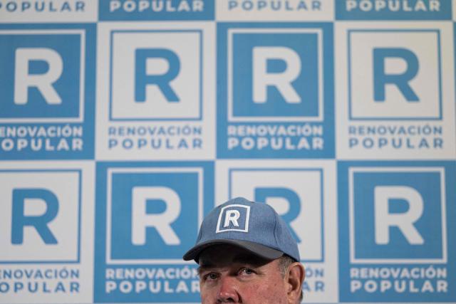 Peru's presidential candidate Rafael Lopez Aliaga of the Renovacion Popular party gives a press conference for the Peruvian Foreign Press Association at his campaign headquarters in Lima on May 8, 2026. (Photo by ERNESTO BENAVIDES / AFP)
