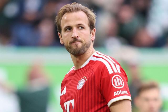 Bayern Munich's English forward #09 Harry Kane reacts after missing a penalty during the German first division Bundesliga football match between VfL Wolfsburg and FC Bayern Munich in Wolfsburg, on May 9, 2026. (Photo by Ronny HARTMANN / AFP) / DFL REGULATIONS PROHIBIT ANY USE OF PHOTOGRAPHS AS IMAGE SEQUENCES AND/OR QUASI-VIDEO  ALTERNATIVE CROP