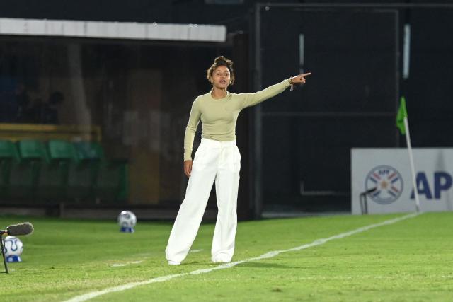 Brazil's head coach Rilany Aguiar gestures during the Conmebol Women U-17 final football match between Brazil and Argentina at the Defensores del Chaco stadium in Asuncion on May 9, 2026. (Photo by DANIEL DUARTE / AFP)