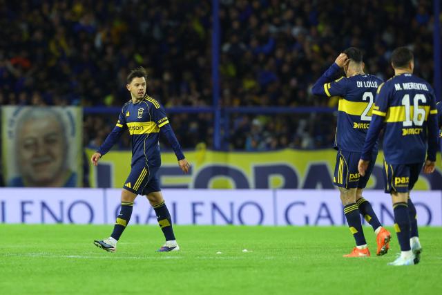 Boca Juniors' forward #29 Angel Romero reacts after scoring his team's second goal on the extra time of the Argentine Professional Football League 2026 Apertura Tournament round of 16 match between Boca Juniors and Huracan at La Bombonera Stadium in Buenos Aires on May 9, 2026. (Photo by Alejandro PAGNI / AFP)