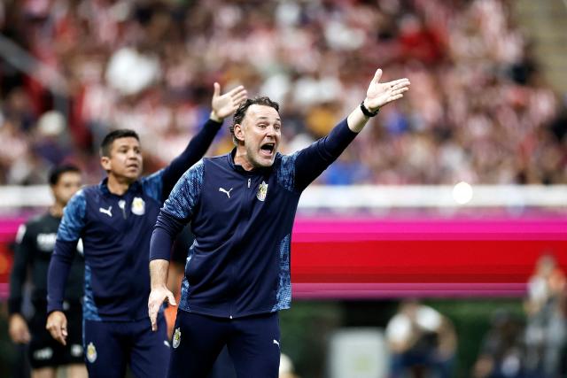 Guadalajara's Argentine head coach Gabriel Milito gestures before the Liga MX Clausura quarter-finals second leg football match between Guadalajara and Tigres at Akron Stadium in Guadalajara, Jalisco state, Mexico on May 9, 2026. (Photo by Ulises Ruiz / AFP)