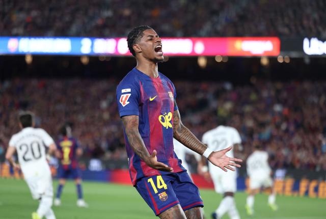Barcelona's English forward #14 Marcus Rashford reacts during the Spanish league football match between FC Barcelona and Real Madrid CF at Camp Nou Stadium in Barcelona on May 10, 2026. (Photo by Josep LAGO / AFP)