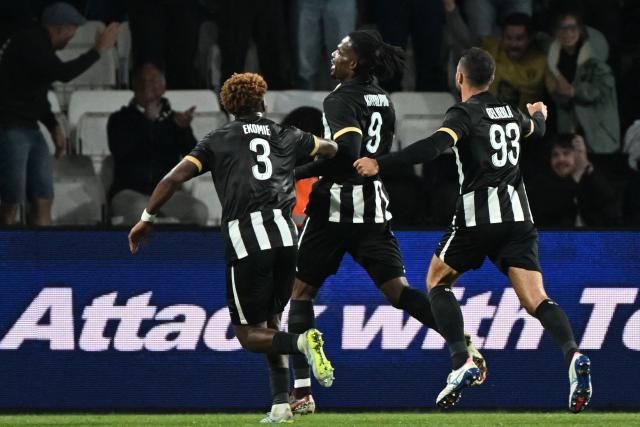 Angers' Central African Republic forward #9 Goduine Koyalipou celebrates a goal during the French L1 football match between SCO Angers and RC Strasbourg Alsace (RCSA) at the Stade Raymond-Kopa in Angers on Mayh 10, 2026. (Photo by Sebastien Salom-Gomis / AFP)