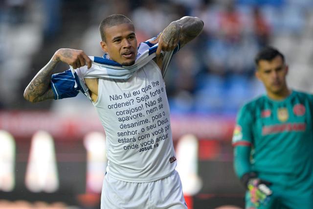 Pachuca's Brazilian forward #29 Kenedy celebrates scoring his team's second goal during the Liga MX Clausura quarter-finals second leg football match between Pachuca and Toluca at Miguel Hidalgo stadium in Pachuca, Hidalgo state, Mexico on May 10, 2026. (Photo by Alfredo ESTRELLA / AFP)