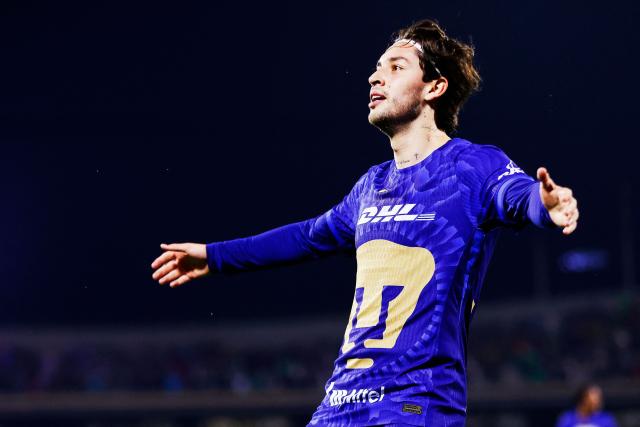 Pumas' midfielder #33 Jordan Carrillo celebrates after scoring his team's third goal during the Liga MX Clausura quarter-final second leg football match between Pumas and America at Olimpico Universitario stadium in Mexico City on May 10, 2026. (Photo by Rodrigo Oropeza / AFP)