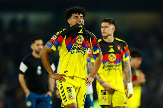 America's forward #12 Isaias Violante reacts at the end of the Liga MX Clausura quarter-final second leg football match between Pumas and America at Olimpico Universitario stadium in Mexico City on May 10, 2026. (Photo by Rodrigo Oropeza / AFP)