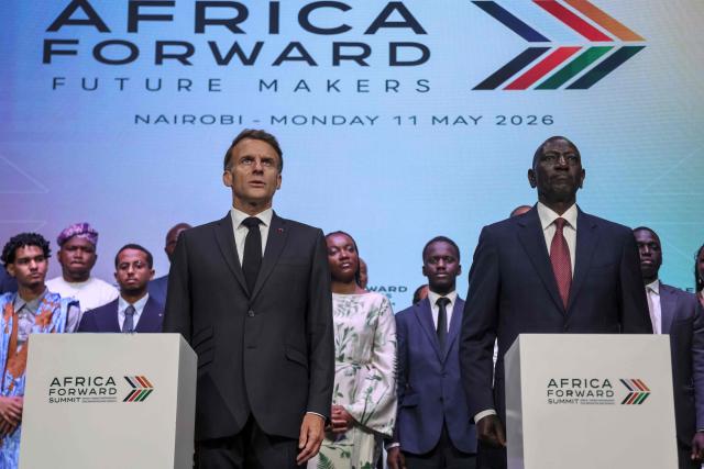France's President Emmanuel Macron (L) and Kenya's President William Ruto (R) takes part in the youth session Africa Forward: Future Makers during the Africa Forward summit in Nairobi on May 11, 2026. (Photo by Ludovic MARIN / AFP)