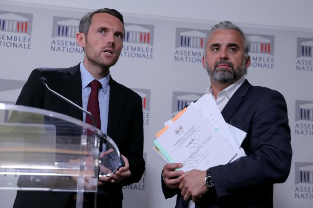 (From R) Ecologiste et Social's MP Alexis Corbiere, rapporteur of a museum security inquiry commission (Commission d'enquete parlementaire sur les musees) and Droite Republicaine's MP Alexandre Portier, president of the Committee on Cultural Affairs and Education attend a press conference following the publication of the report of inquiry into the protection of national heritage and the security of museums, at The National Assembly, France's lower house of parliament in Paris on May 13, 2026. (Photo by Thomas SAMSON / AFP)