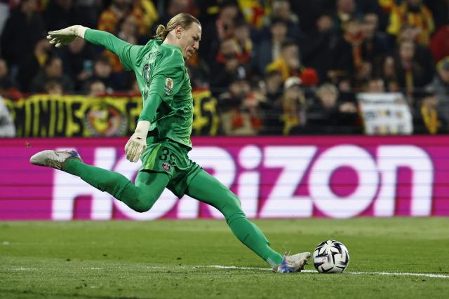Paris Saint-Germain's Russian goalkeeper #39 Matvey Safonov kicks the ball during the French L1 football match between RC Lens and Paris Saint-Germain (PSG) at the Stade Bollaert-Delelis stadium in Lens on May 13, 2026. (Photo by SIMON WOHLFAHRT / AFP)