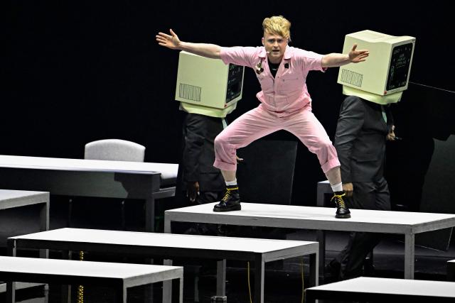 English musician Sam Battle, aka Look Mum No Computer and representing Great Britain with the song 'Eins, Zwei, Drei', performs during a dress rehearsal for the second semi-final of the Eurovision Song Contest 2026 (ESC) at Wiener Stadthalle in Vienna, Austria on May 13, 2026. (Photo by Tobias SCHWARZ / AFP)