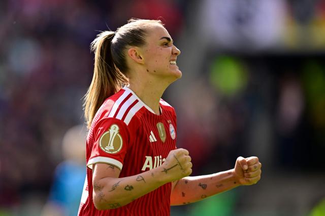 Bayern Munich's English midfielder #31 Georgia Stanway celebrates after scoring the 0-1 opening goal with a penalty kick during the Women's German Cup (DFB-Pokal) final football match between VfL Wolfsburg and FC Bayern Munich in Cologne, western Germany, on Mai 14, 2026. (Photo by INA FASSBENDER / AFP) / DFB REGULATIONS PROHIBIT ANY USE OF PHOTOGRAPHS AS IMAGE SEQUENCES AND QUASI-VIDEO.