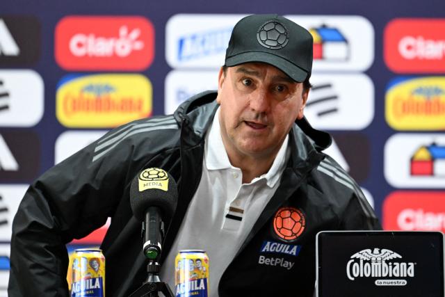 Colombia's head coach Nestor Lorenzo gestures as he speaks during a press conference ahead of the 2026 World Cup, in Bogota, on May 14, 2026. (Photo by Raul ARBOLEDA / AFP)