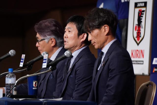 Japan's national football team head coach Hajime Moriyasu (C) announces the members of Japan's 2026 World Cup squad during a press conference at a hotel in Tokyo on May 15, 2026. (Photo by Kazuhiro NOGI / AFP)