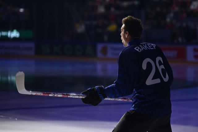 Swiss singer-songwriter Bastian Baker performs the opening song prior to the groupe B match between Canada and Sweden at the IIHF Ice Hockey Men's World Championship at BFC Arena, in Fribourg on May 15, 2026. (Photo by Fabrice COFFRINI / AFP)