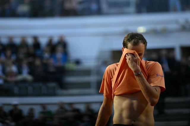 Russia's Daniil Medvedev reacts during his semi-final match against Italy's Jannik Sinner  at the ATP Rome Open tennis tournament at Foro Italico in Rome on May 15, 2026. (Photo by Tiziana FABI / AFP)